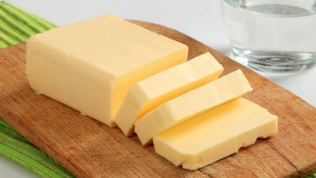 Comment ramollir le beurre rapidement (pas de micro-ondes)