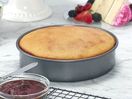 L&rsquo;ouverture du four pendant la cuisson du gâteau provoque son échec. Fait ou rumeur ?