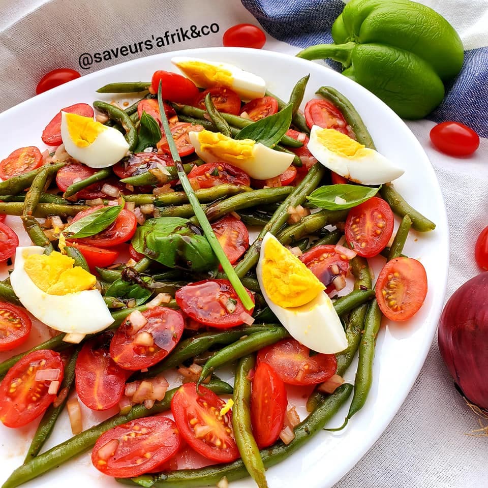 Salade d’haricots verts, tomates cerises et œufs durs