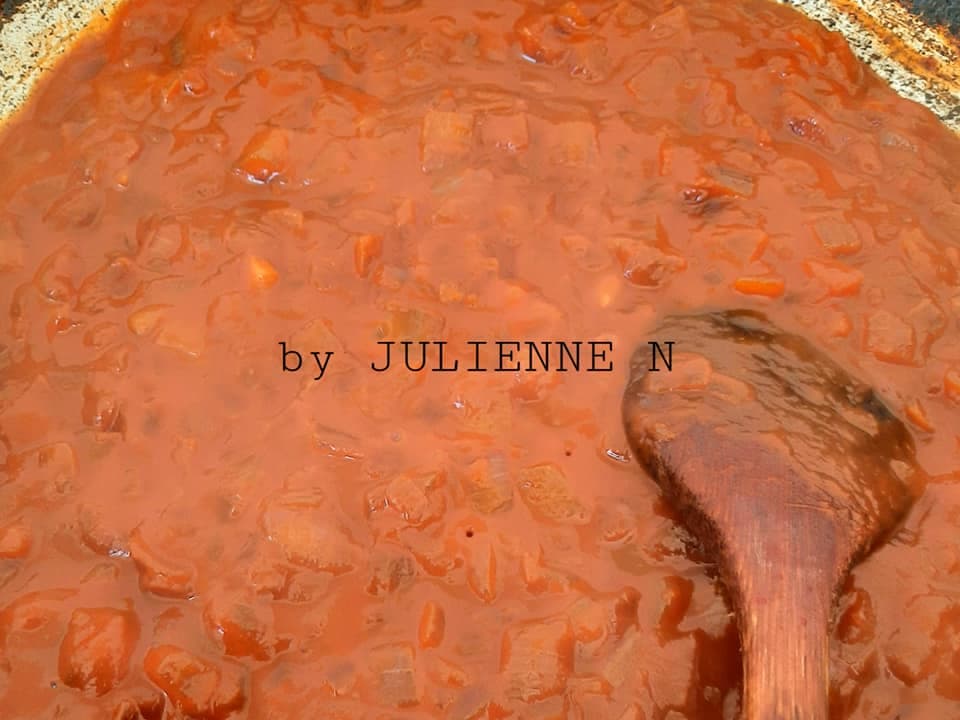 Sauce oignons à la tomate