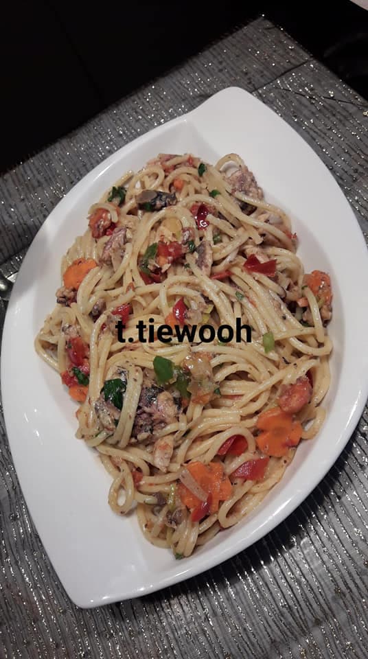 Spaghetti à la sardine et son témoin.