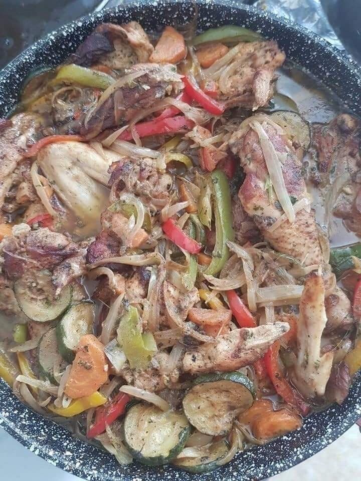 Poulet sauté à la moutarde et aux légumes