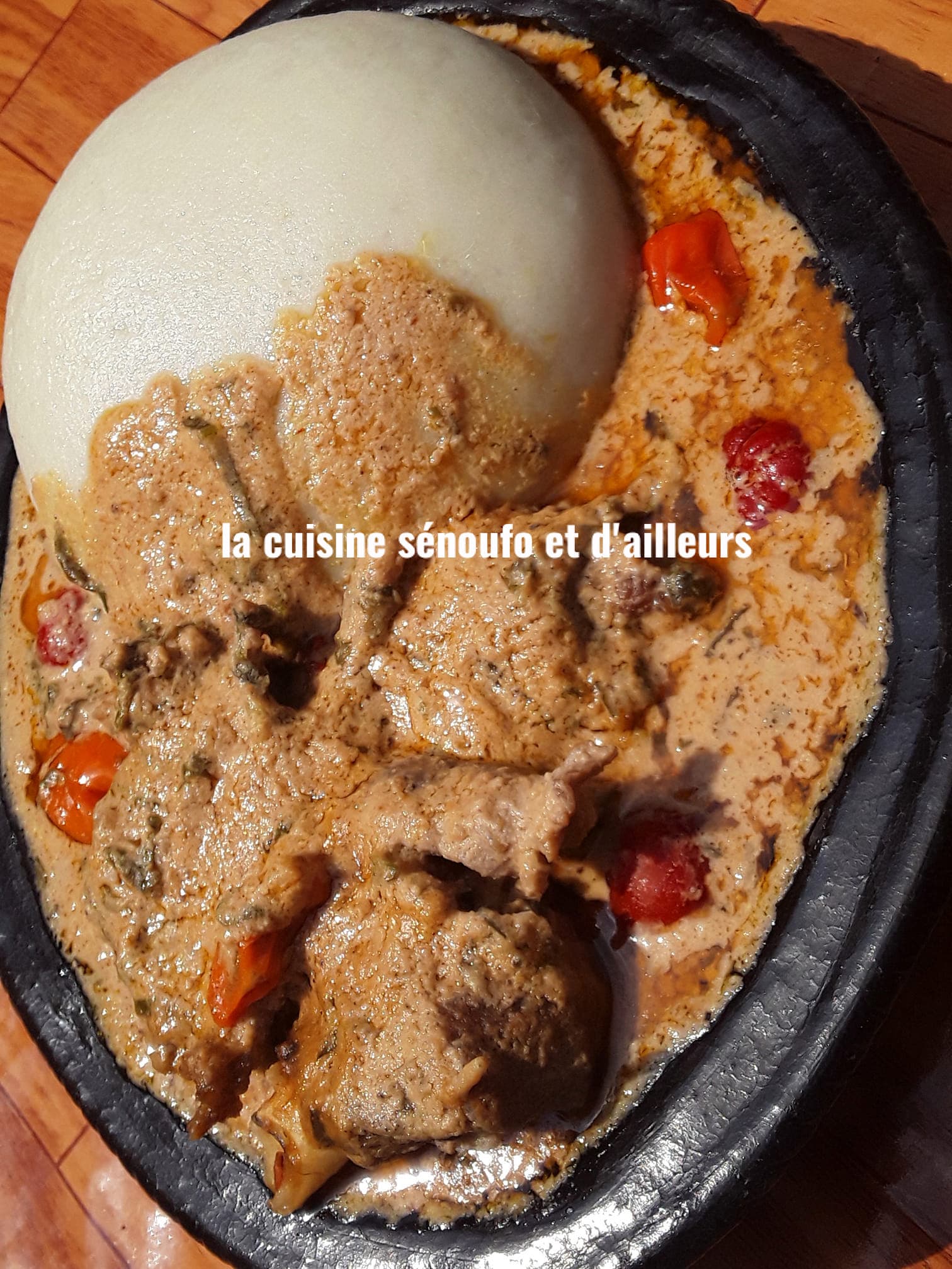 Sauce pistache parsemée d’épinard foutou d’igname