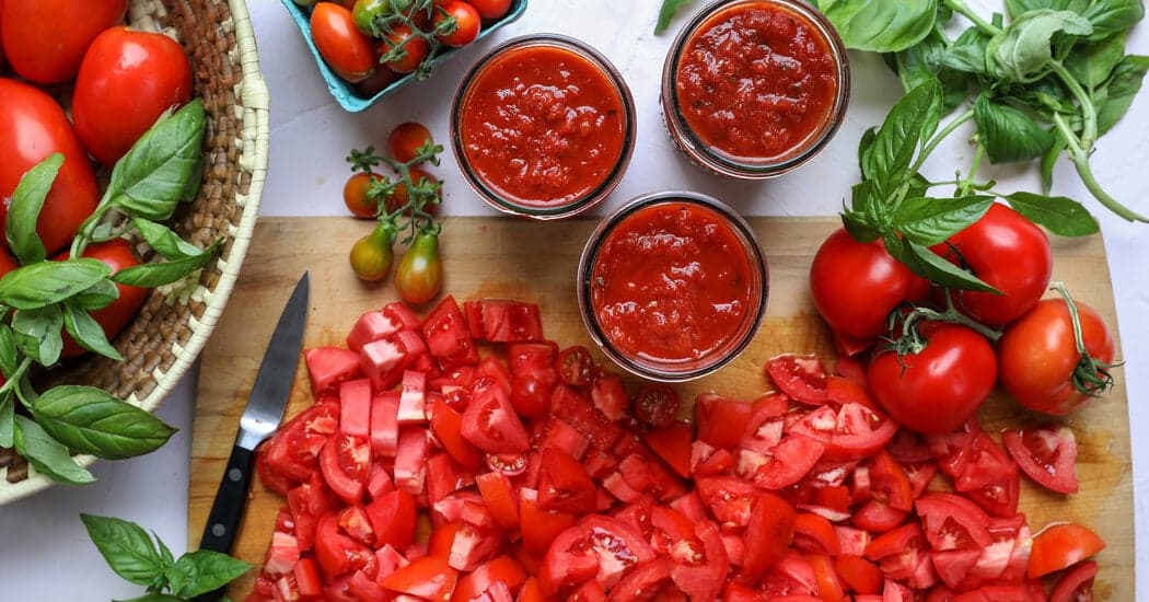 Comment enlever l’acidité d’une sauce tomate ?