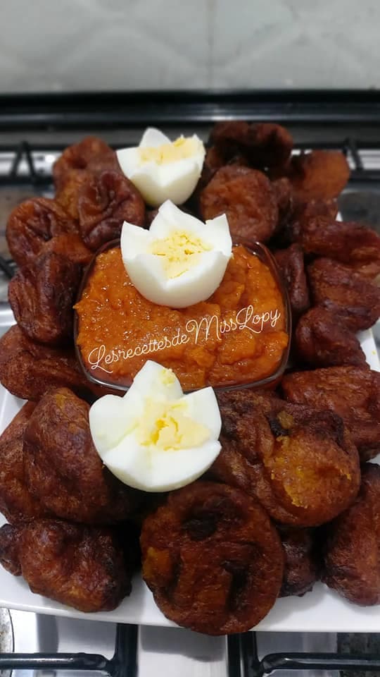 Beignets de bananes plantains appelés en cote d’ivoire claco