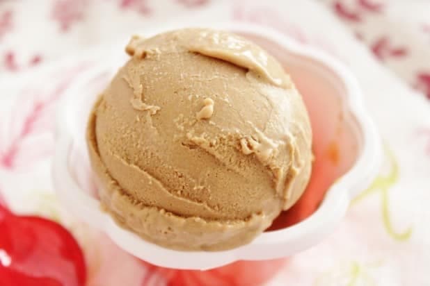 Glace a la confiture de lait