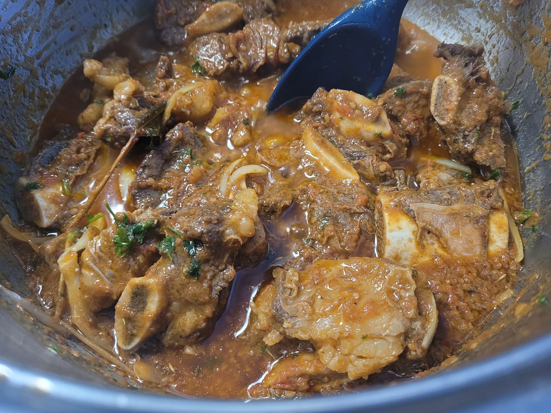 De la bonne sauce tomate à la viande.