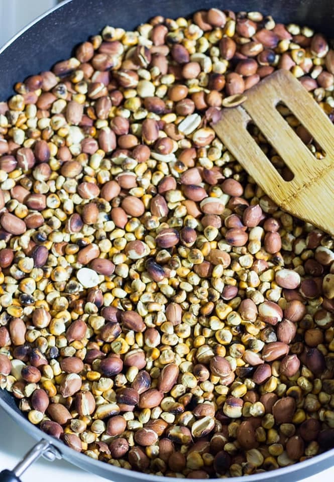 Recette de maïs grillés aux arachides.