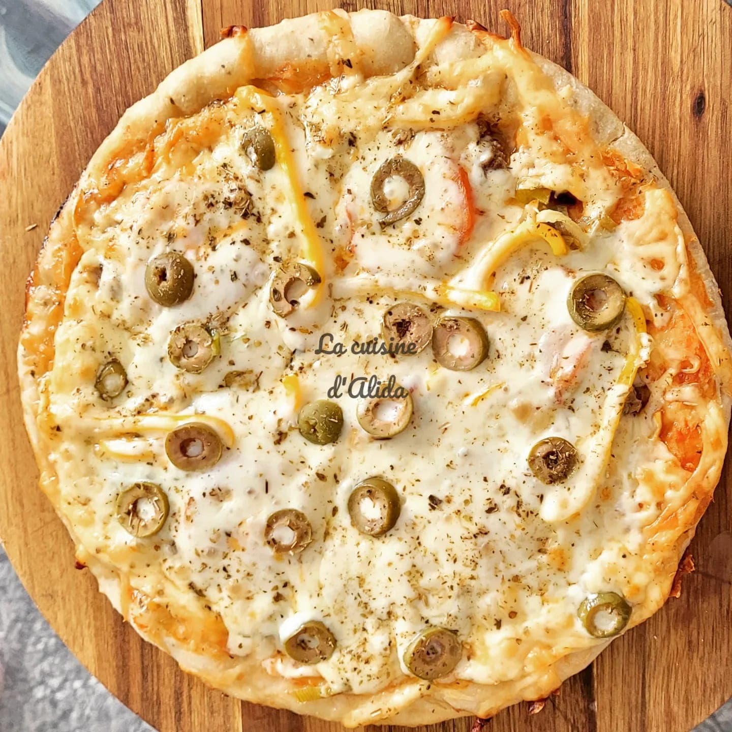 Pizza à la poêle : moelleuse, fondante et ultra gourmande