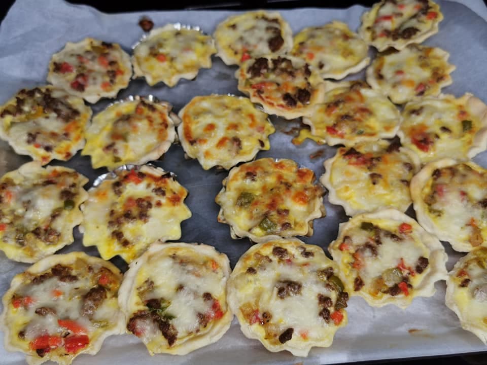Minis quiches à la viande hachée.