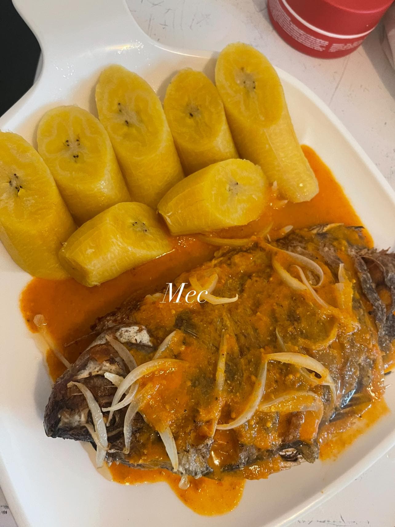 Poisson frit à la banane plantain
