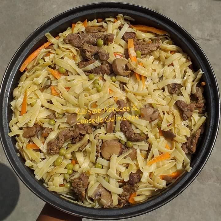 Nouilles au bœuf et aux champignons