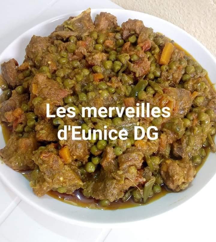 Viande de boeuf sautée au petits pois, haricots verts et carottes
