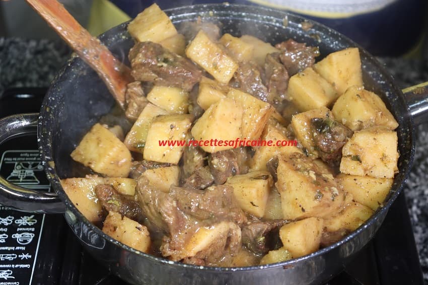 Ragoût d'igname au bœuf : recette africaine traditionnelle