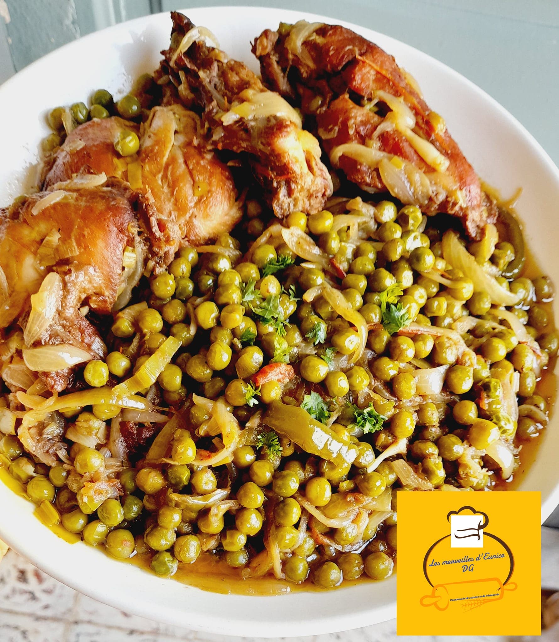 Petits pois au poulet : recette simple et savoureuse