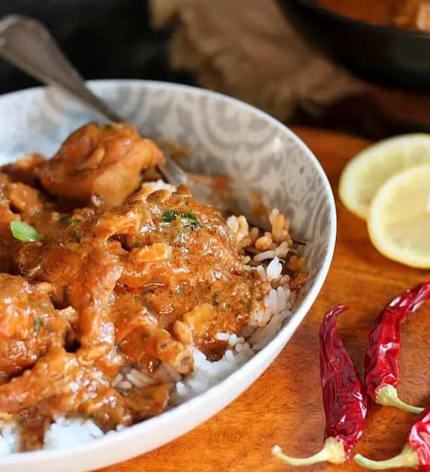 Poulet mafé sénégalais ou sauce arachide ou dakatine