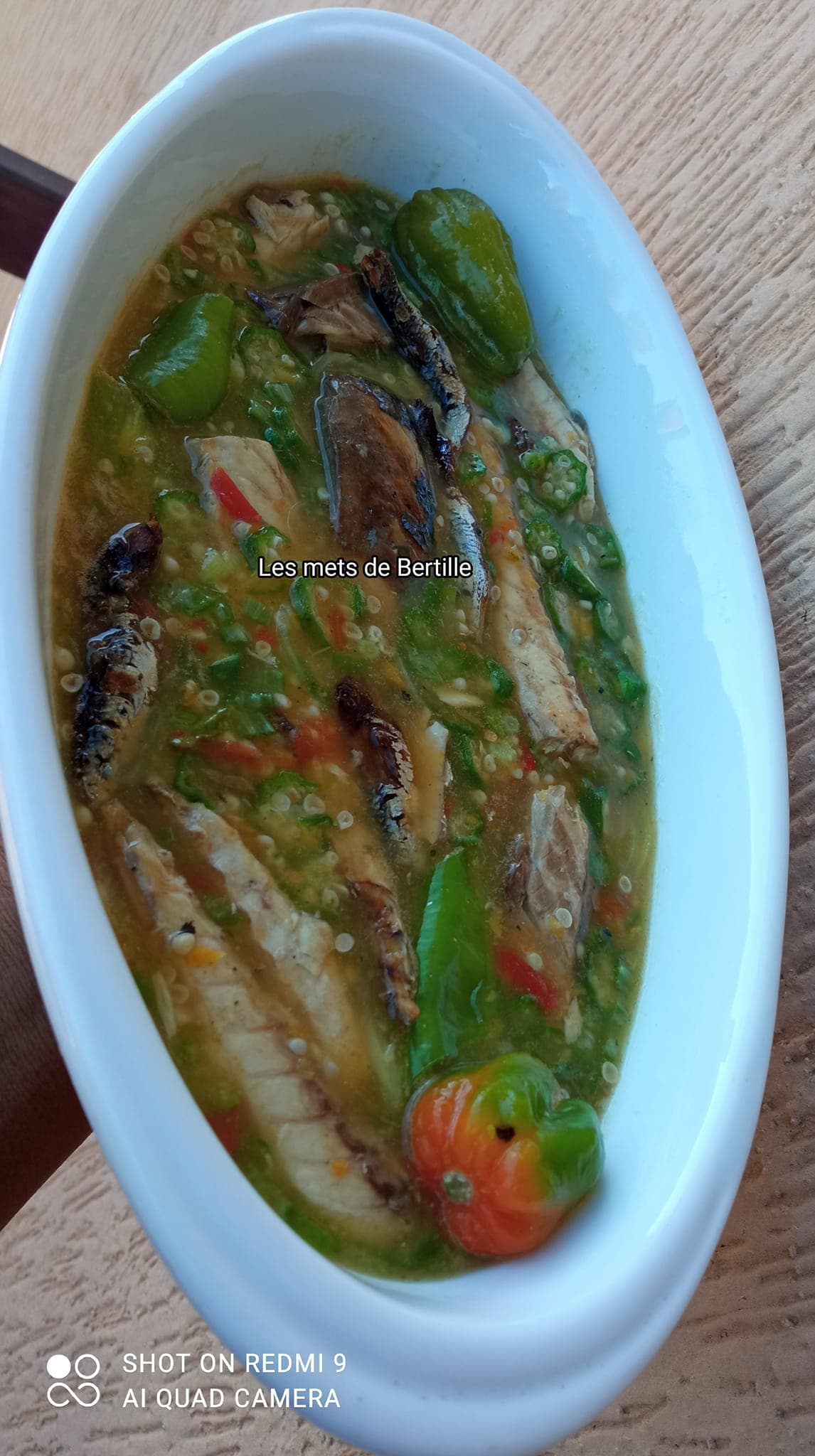 Sauce gombo sans huile de palme au maquereau fumé