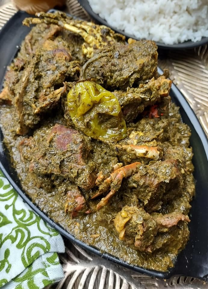 Délicieuses feuilles de manioc