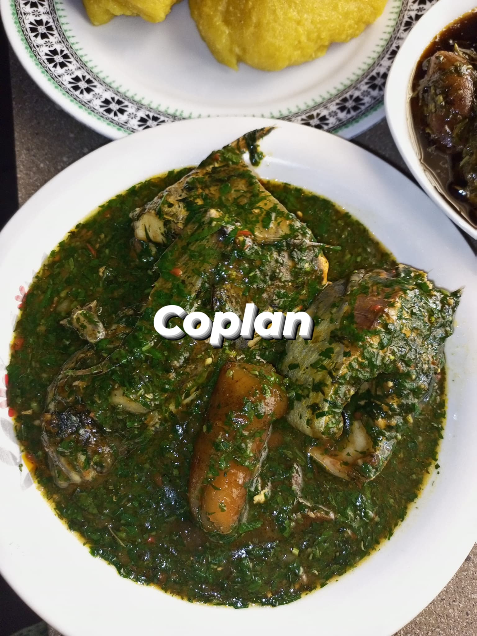 Gari et ses sauces au choix (Eru et Kelen kelen)