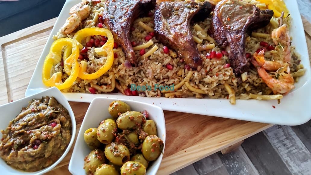 Festin de Riz au Mouton Mariné et Crevettes