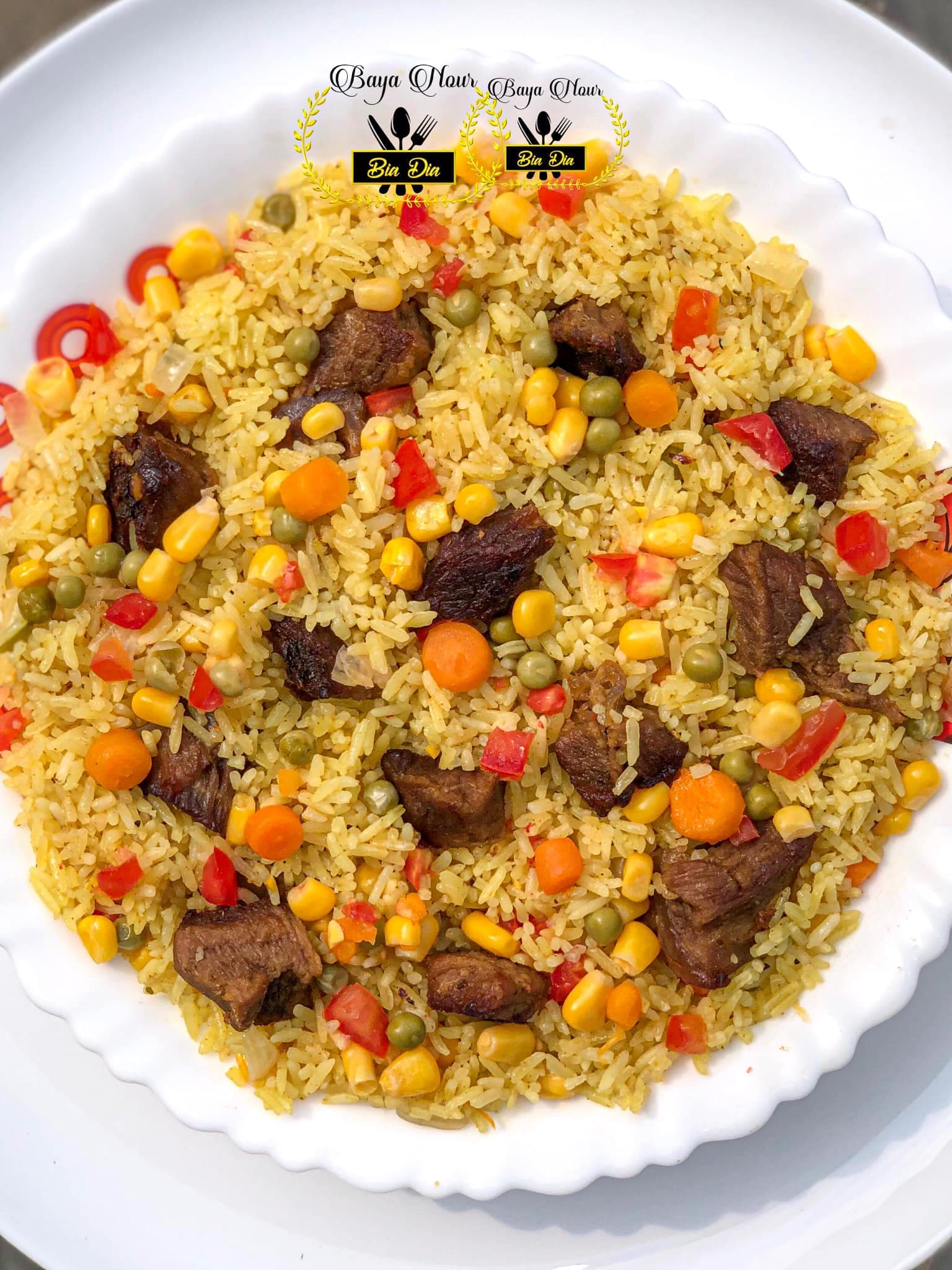 Riz sauté à la viande et aux légumes