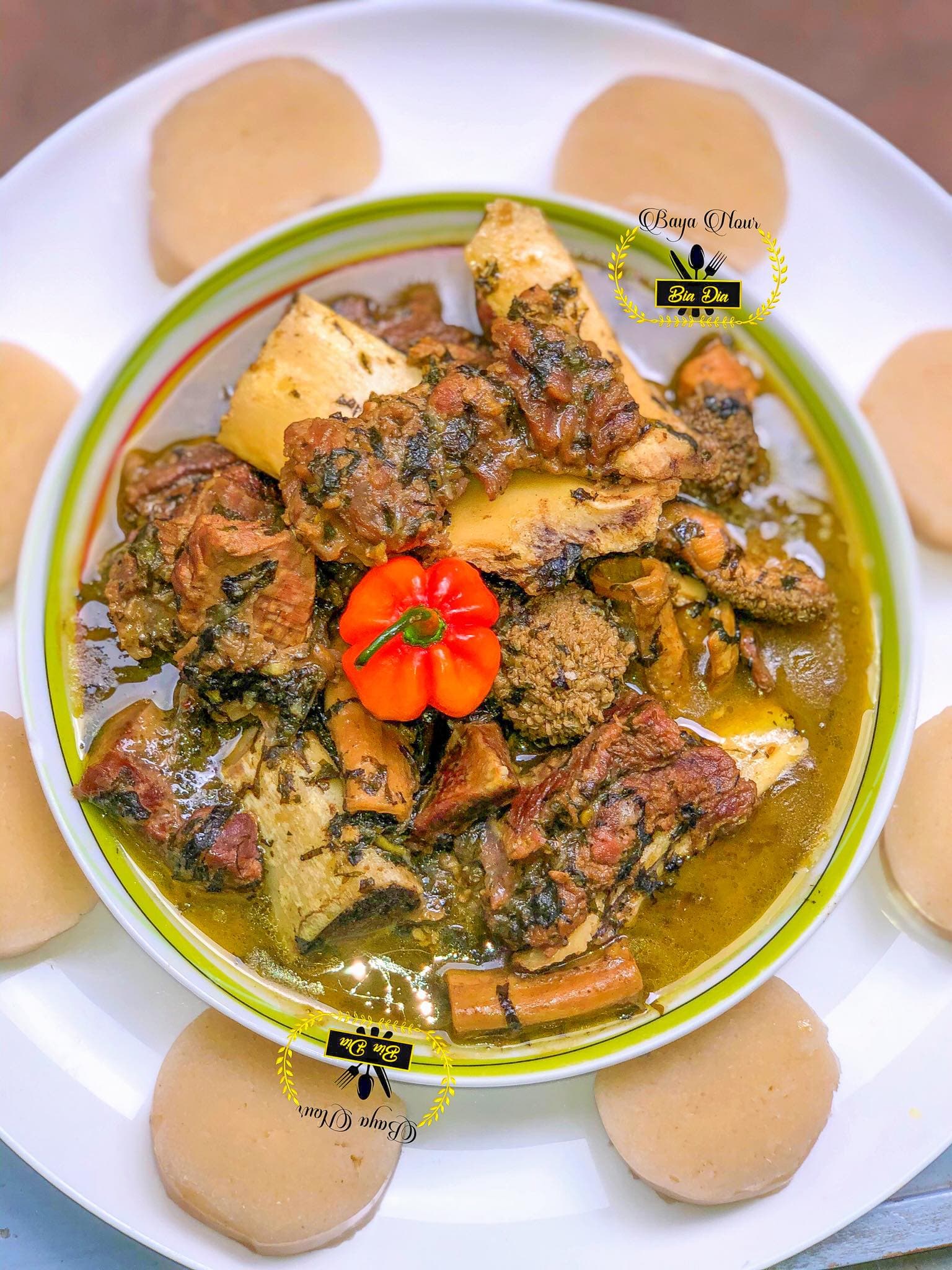 Viande de Bœuf aux Feuilles de Ngombo : Un Délice Onctueux