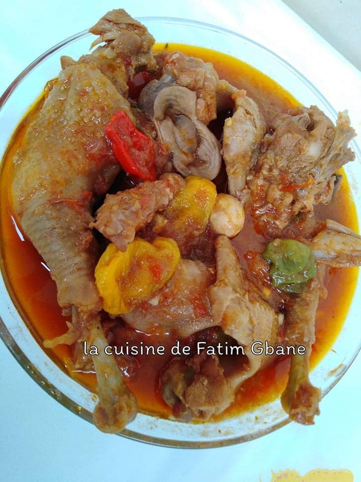 Kédjenou de pondeuse délicieux : recette ivoirienne