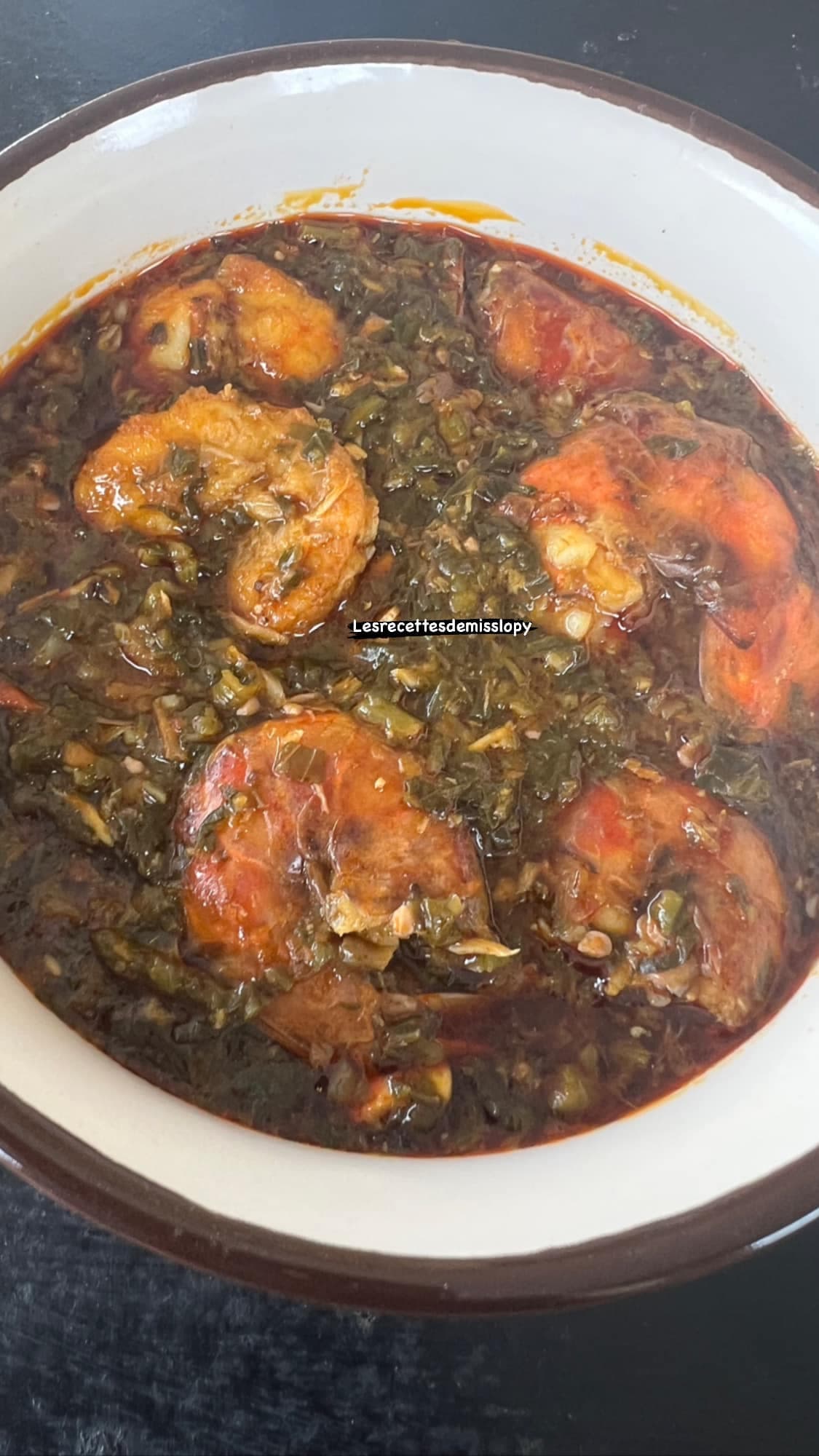 Sauce feuilles de patate et gombo aux crevettes