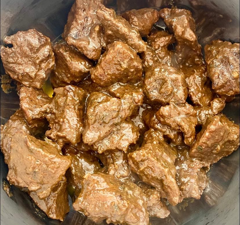 Délicieuse Viande de Bœuf Grillée : Tendre, Juteuse et Parfumée