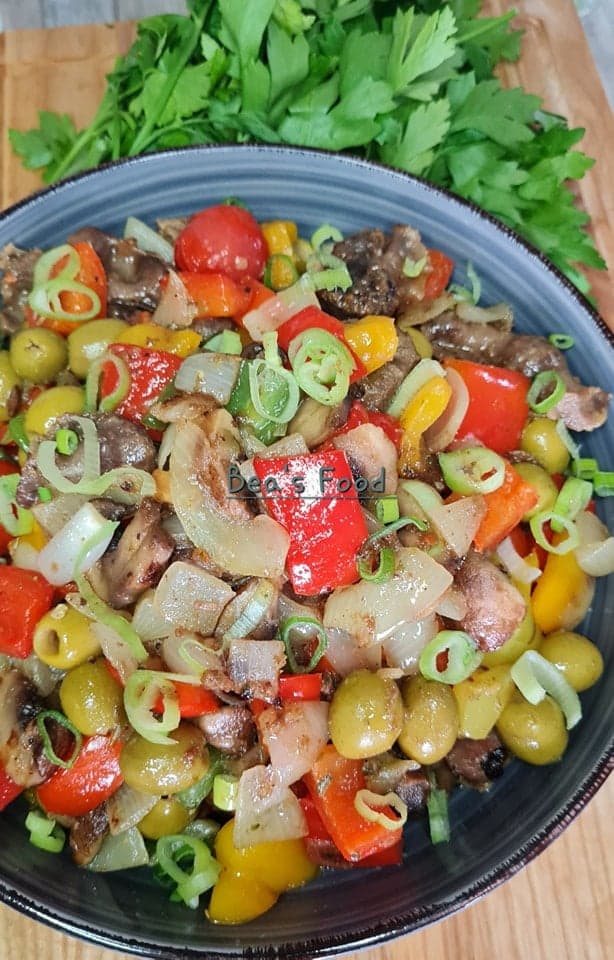 Sauté de gésiers et champignons aux légumes