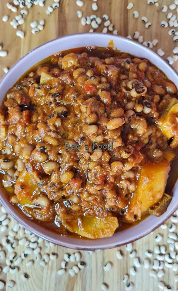 Haricots sautés aux oignons et tomate : recette simple