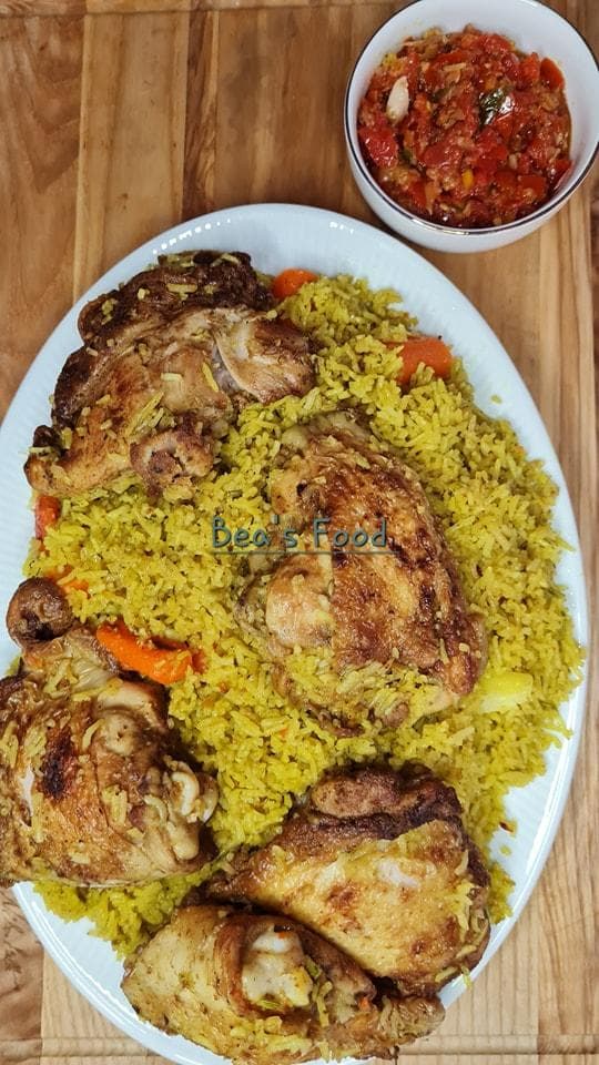 Riz au curry et poulet épicé : recette festive