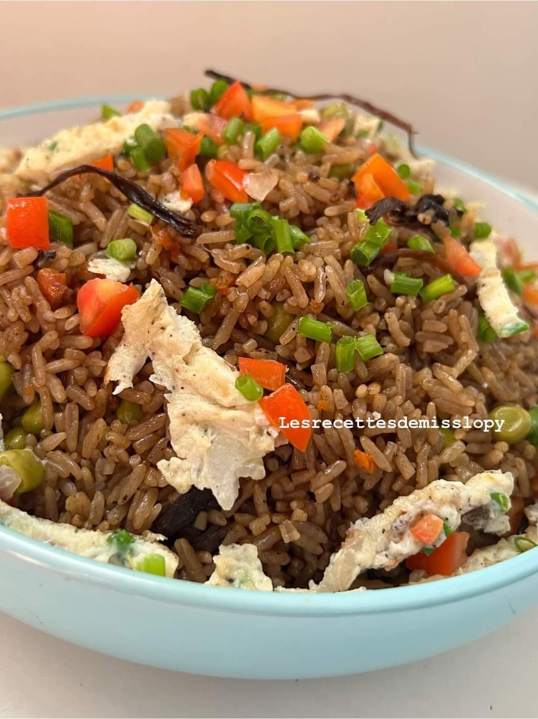 Riz cantonnais aux champignons noirs