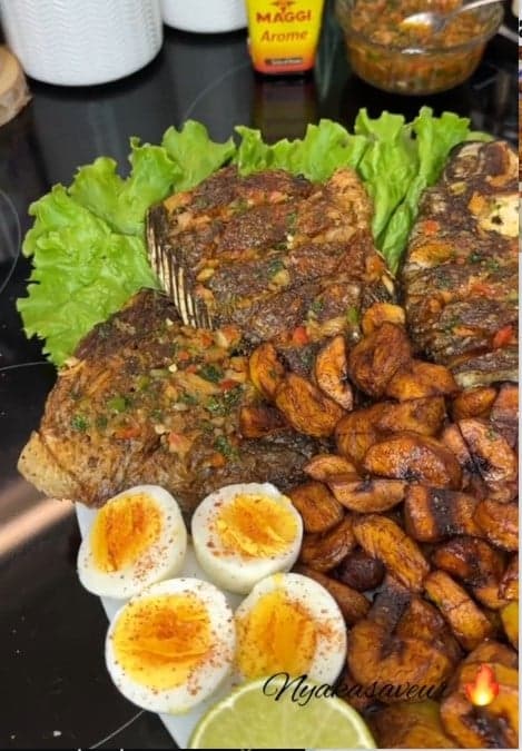 Poisson frit et aloco : recette ivoirienne classique