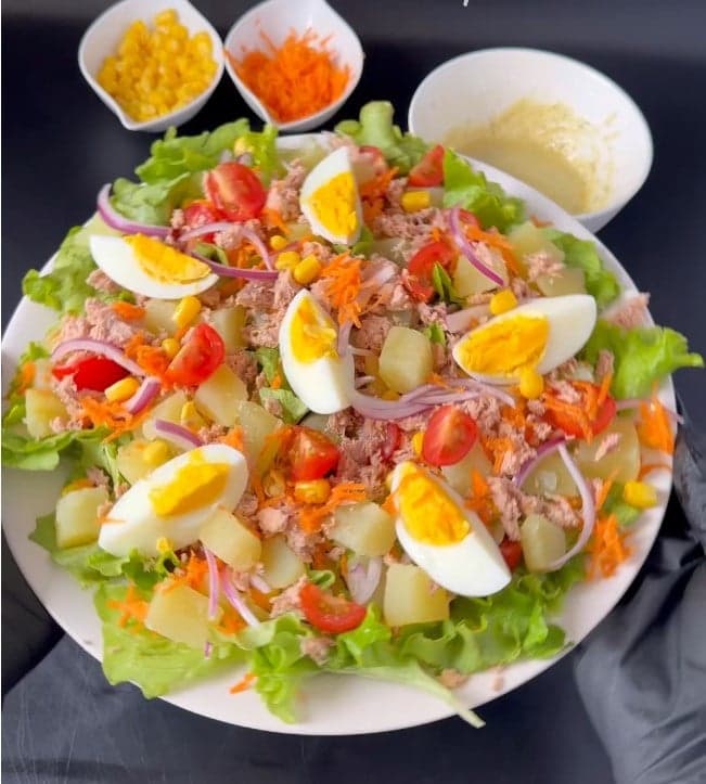 Salade gourmande au thon : recette légère et rapide