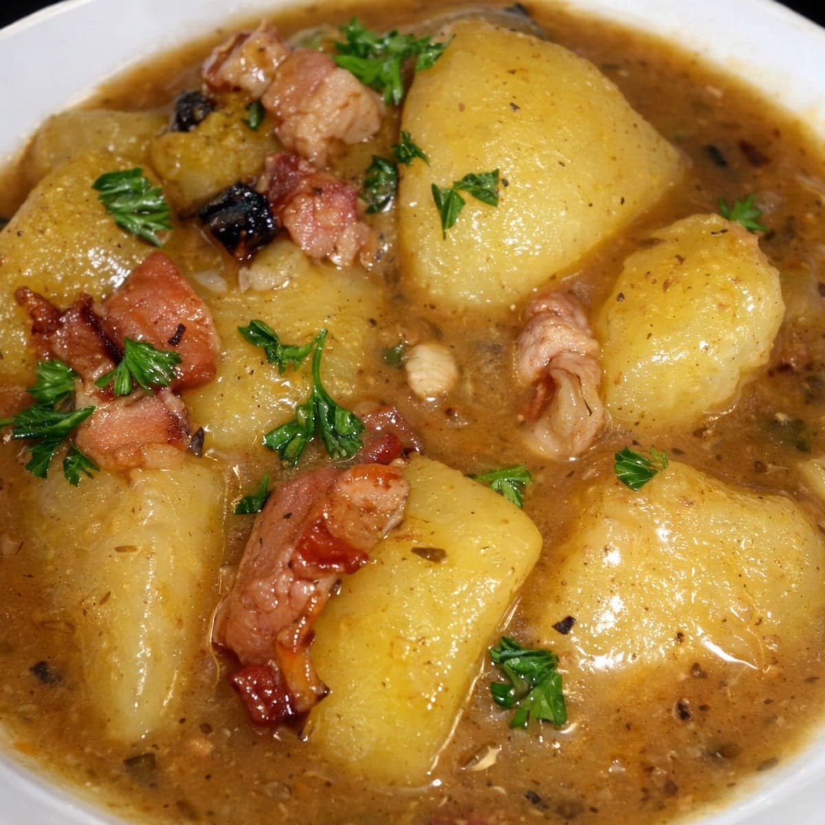 Ragoût de pommes de terre aux lardons