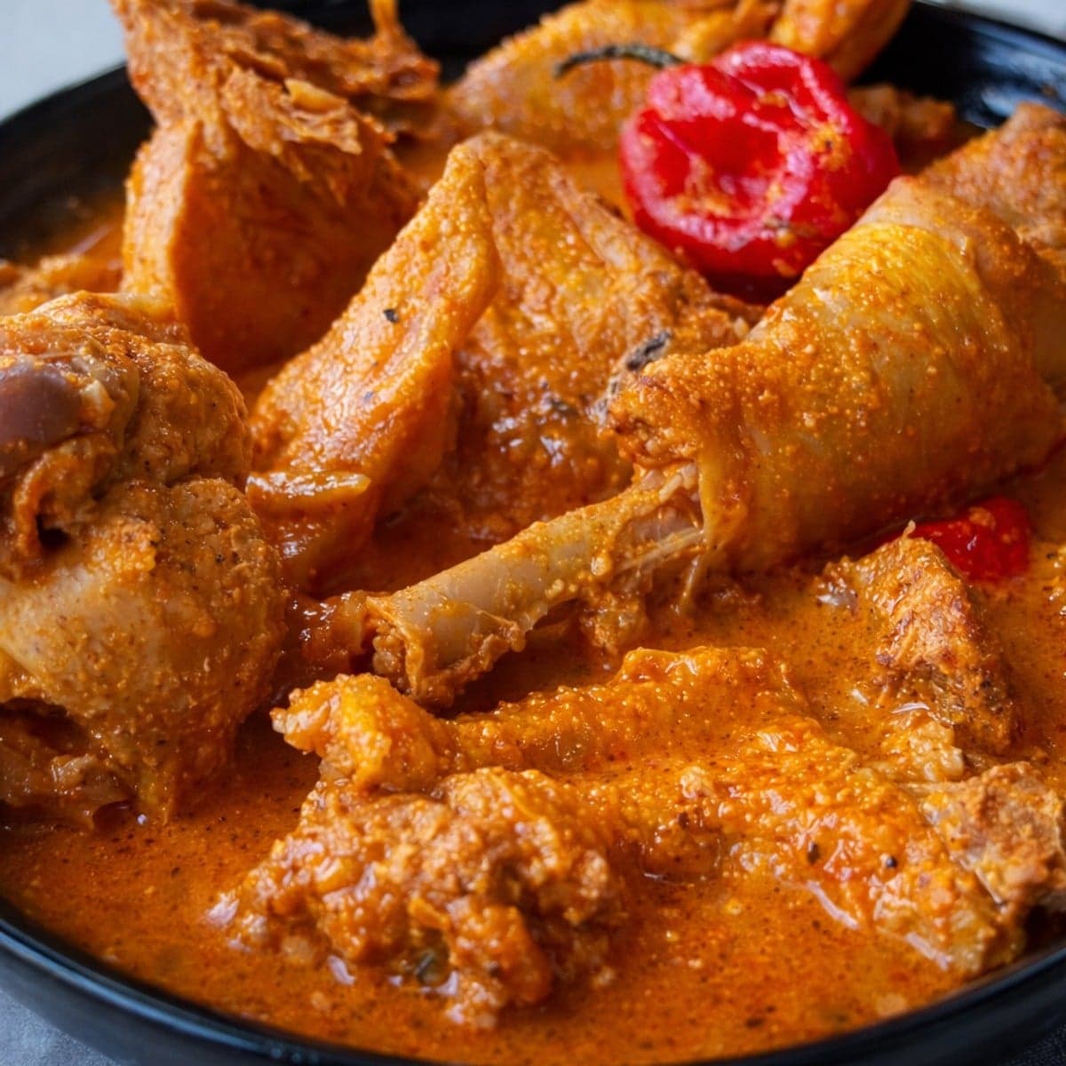 Sauce d’akpi grillé au poulet fermier