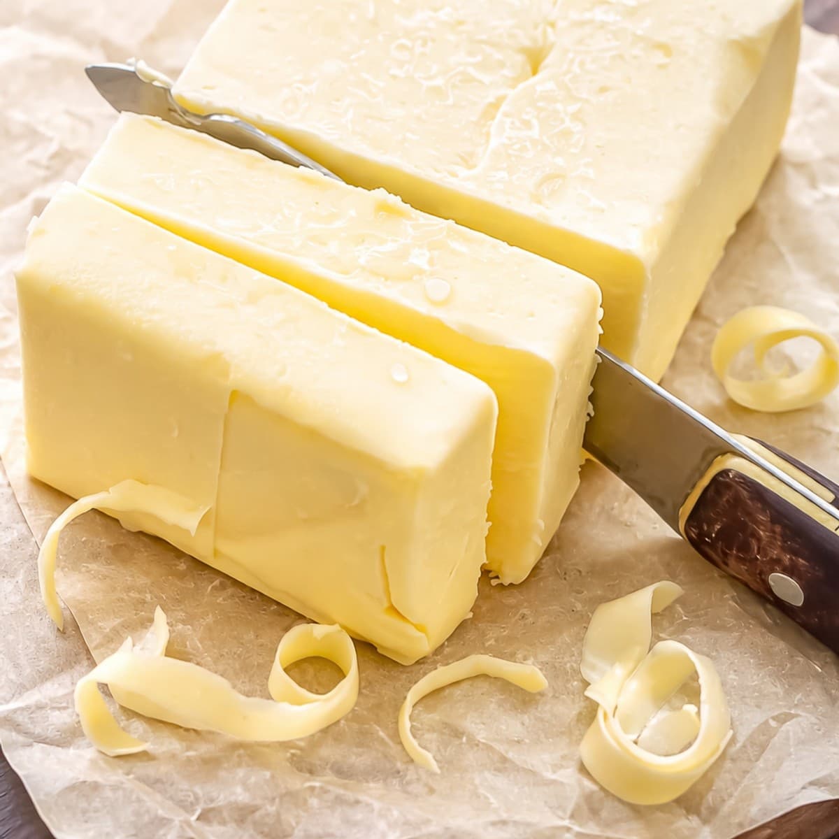 Astuce efficace pour amollir le beurre dur.