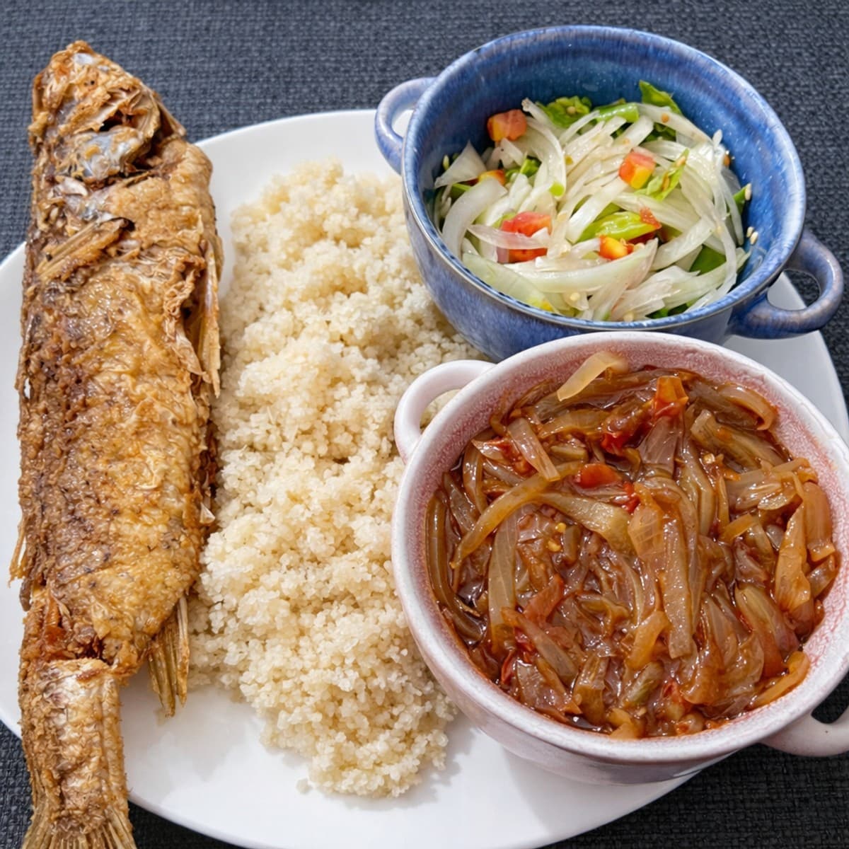 Attieke poisson bar frit et ses 2 sauces