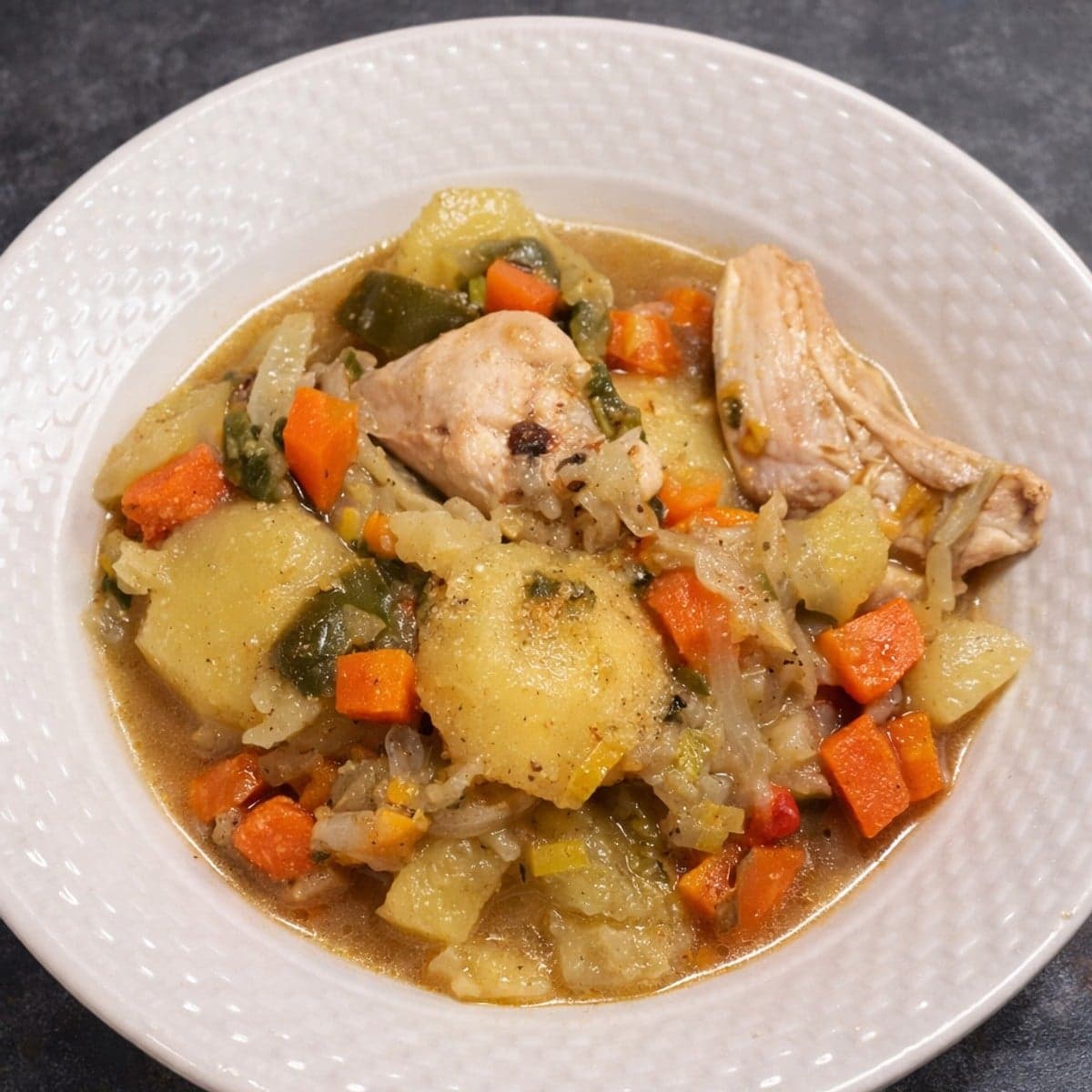 Bouillon de pommes de terre au poulet