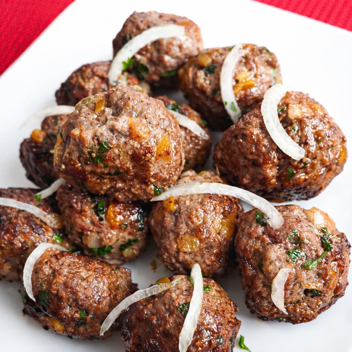 Boulettes de viande à la noix de muscade.