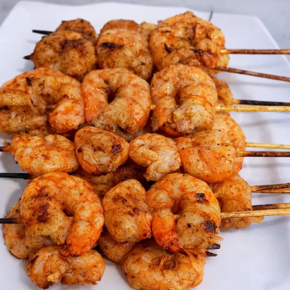 Brochettes de gambas grillées a l’orange