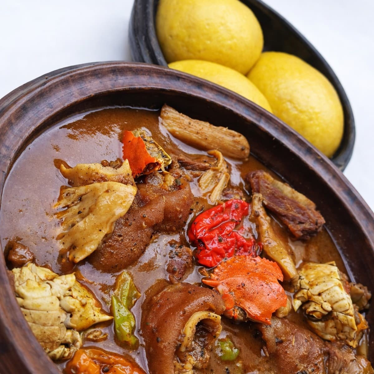 Foutou banane à la sauce djoumgblé (poudre de gombo sec)