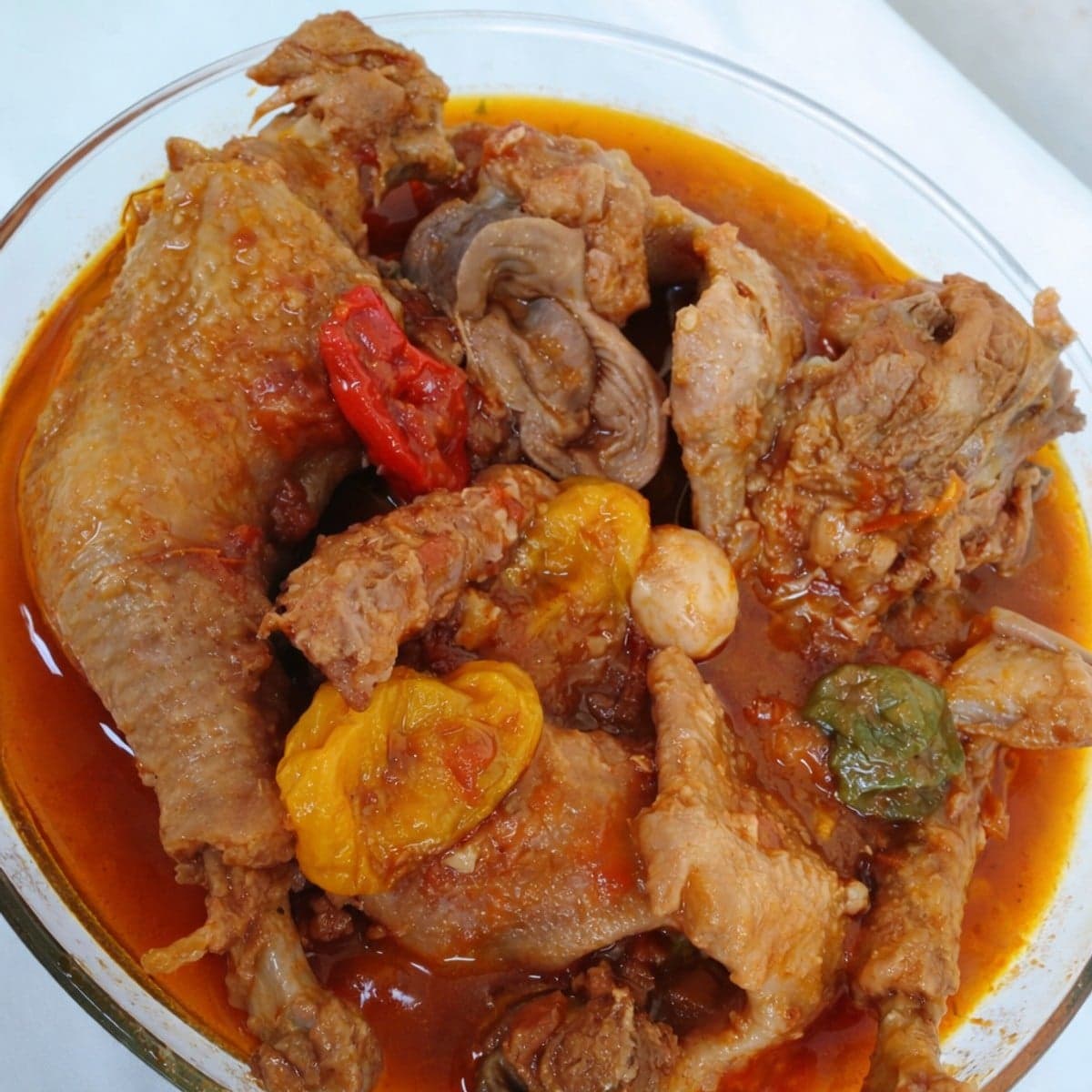 Kédjenou de pondeuse délicieux : recette ivoirienne
