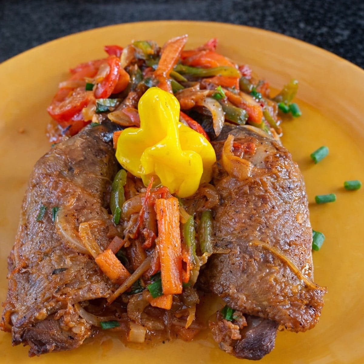 Pintade sautée aux 02 poivrons