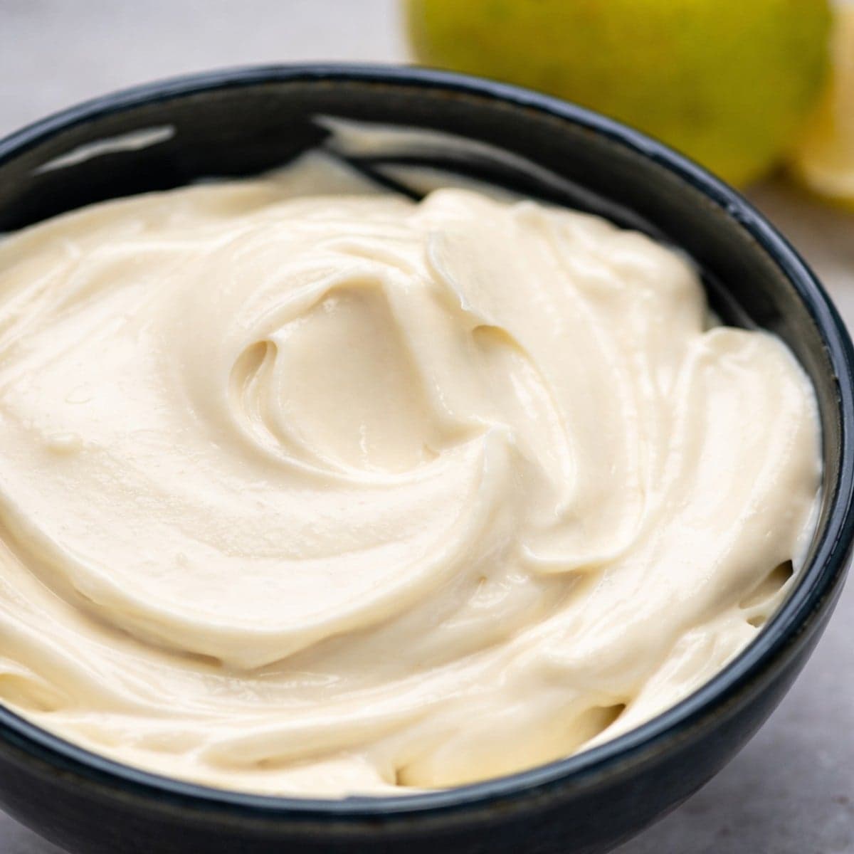 Réaliser vos propre mayonnaise (Aromate) chez vous à la maison.