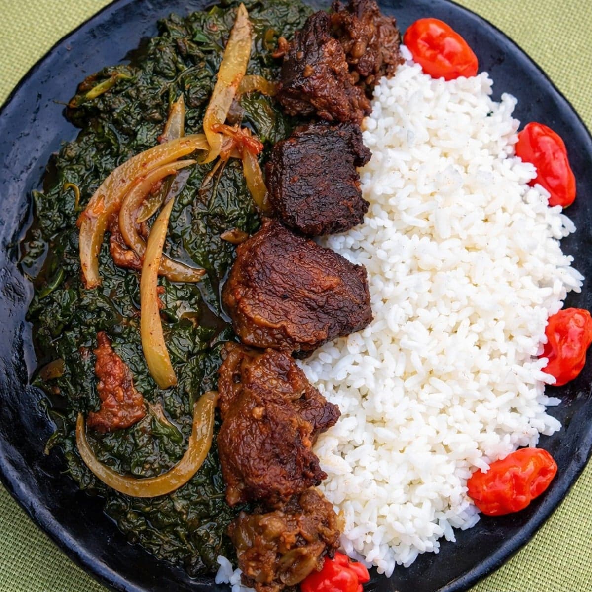 Sauce feuille de taro ou macabo frit