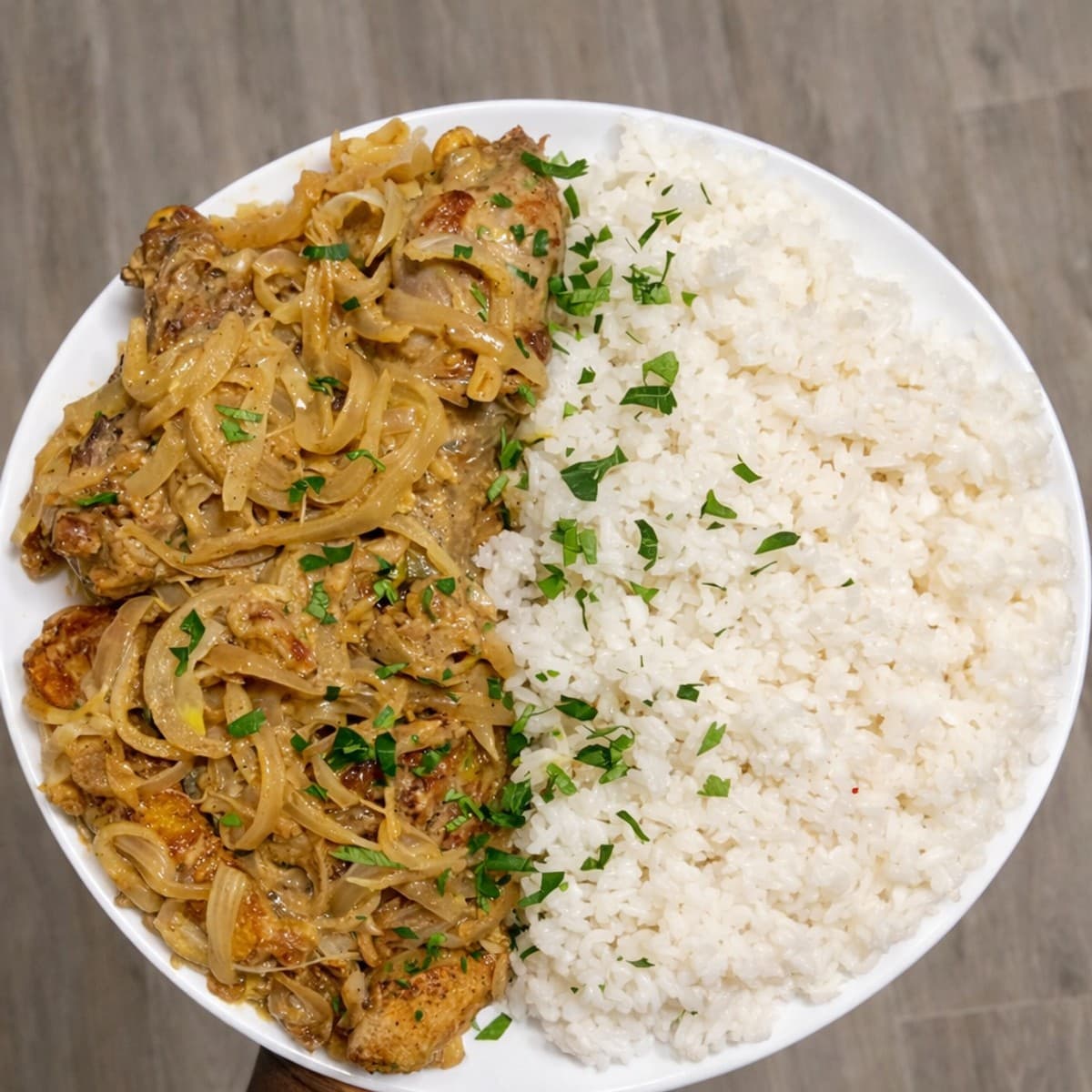 Yassa Pintade au riz parfumé