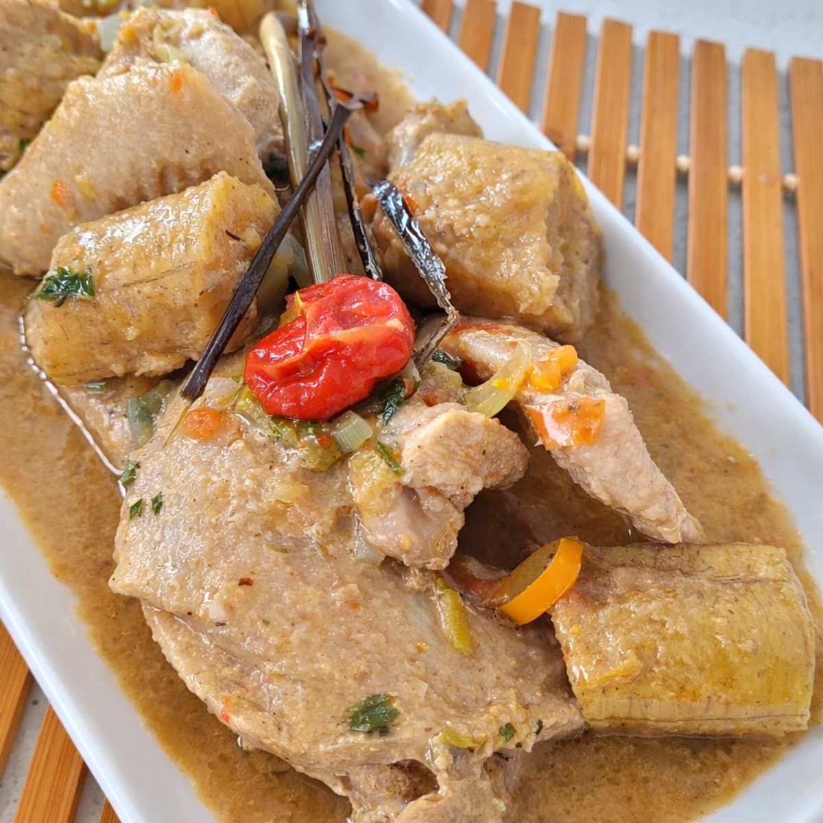 Bouillon De Poule à la citronnelle
