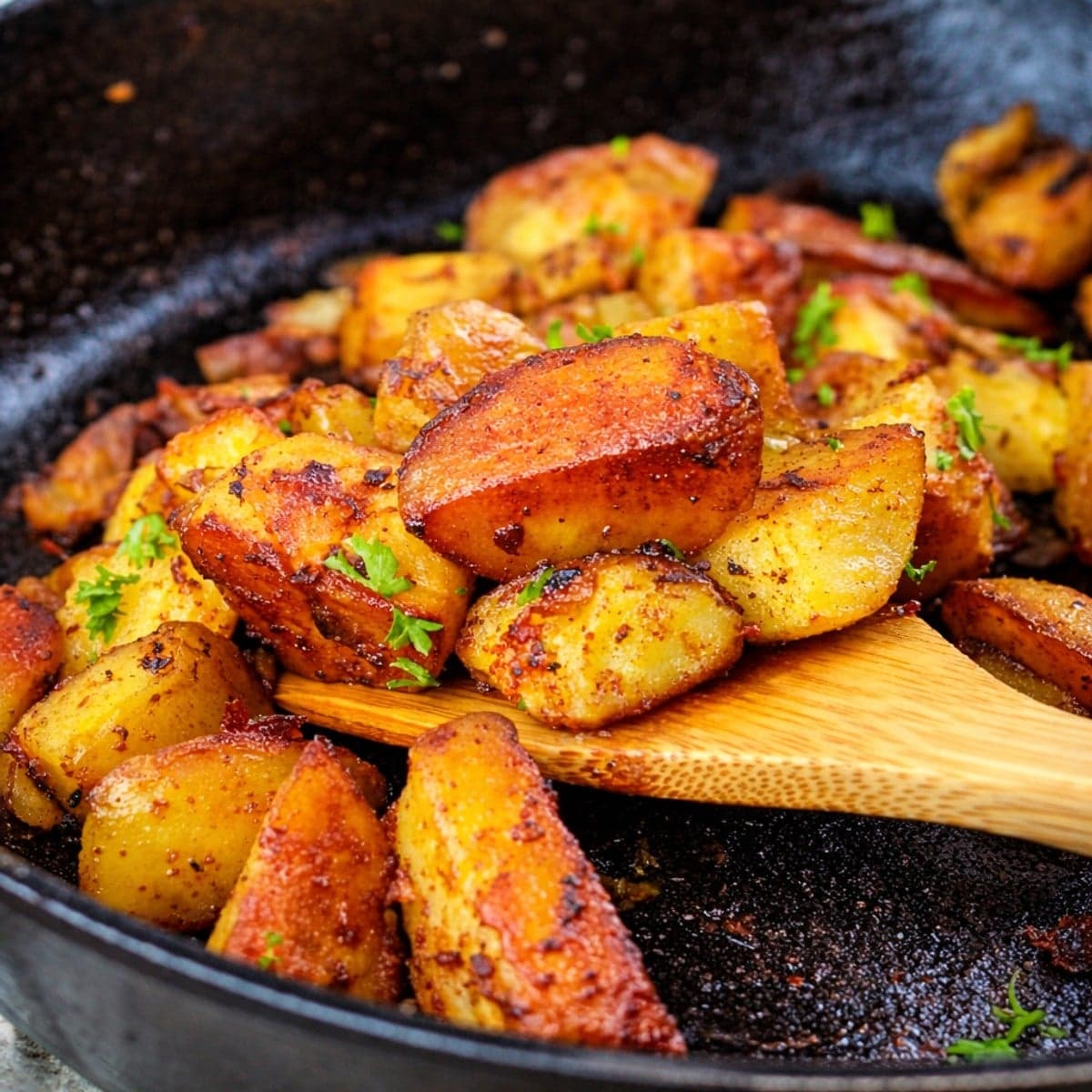Comment faire des pommes de terre sautées à la poêle.